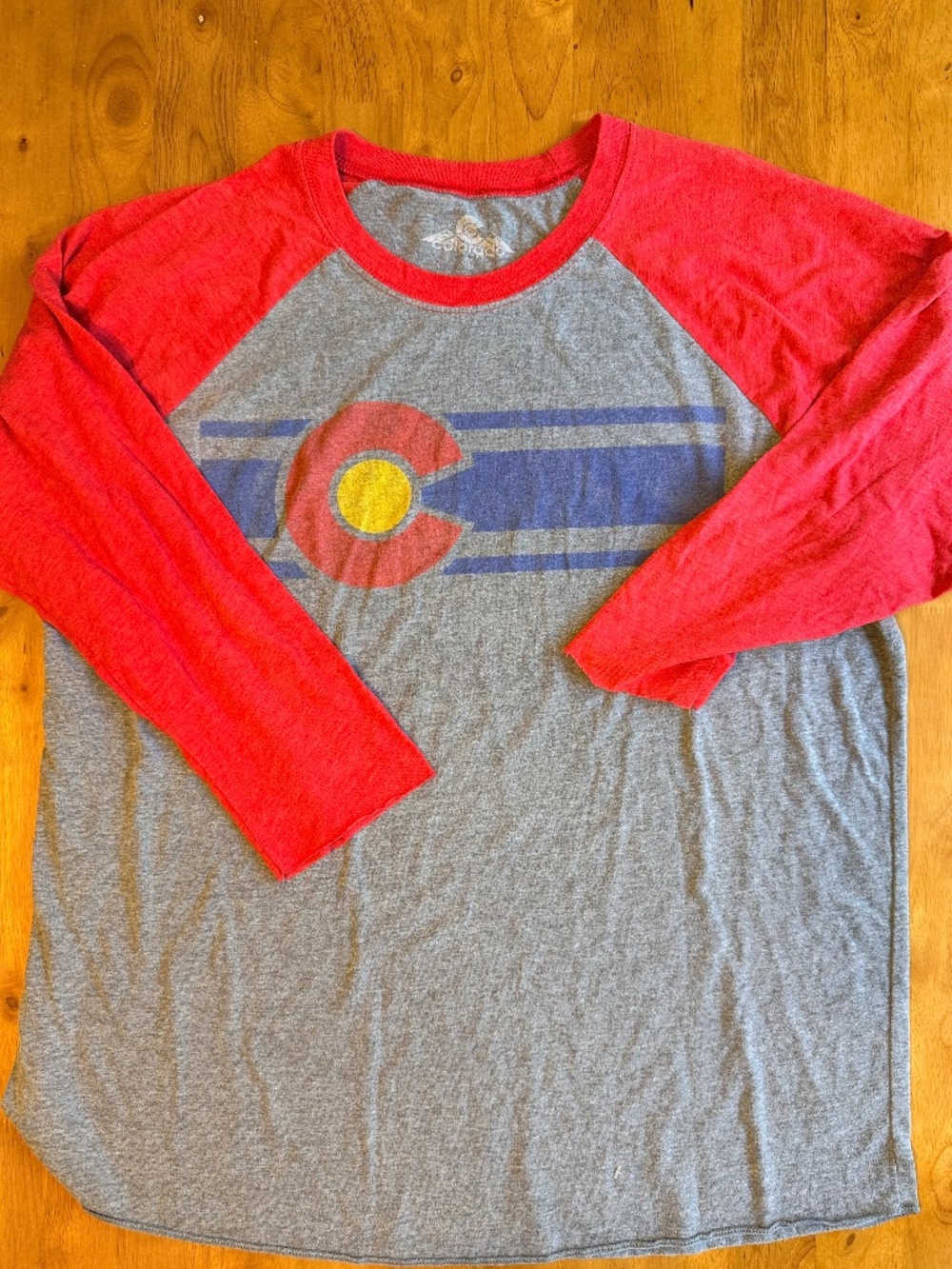 Colorado Graphic Baseball Tee Red Gray 3/4 Raglan Sleeve XL 617
